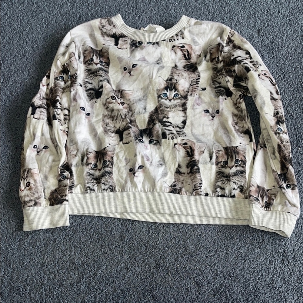 H&M Grayscale Cat Print Sweatshirt